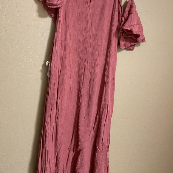 Cold shoulder midi dress - Picture 2 of 4